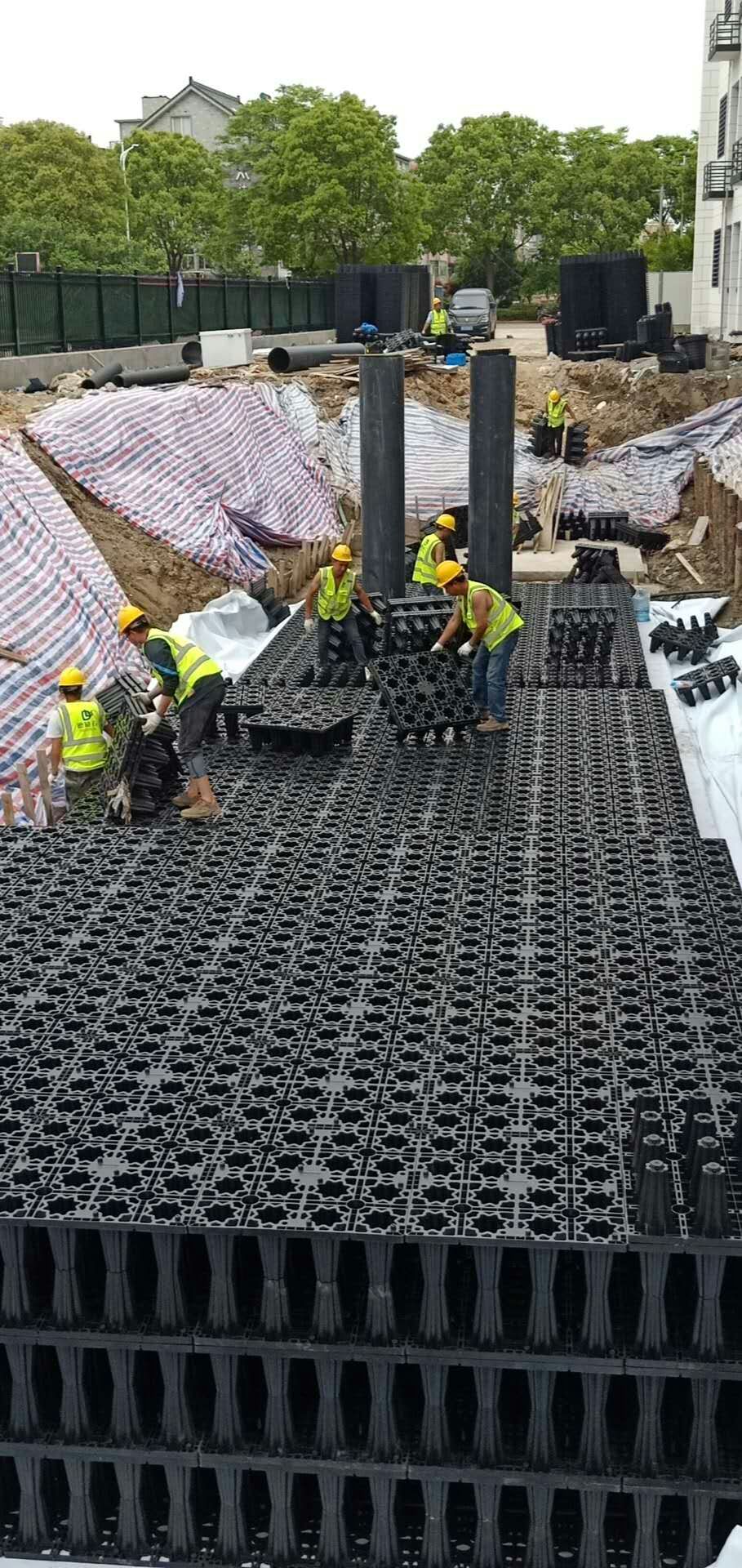 浙江师范大学附属嘉善实验学校初中部雨水收集系统施工4